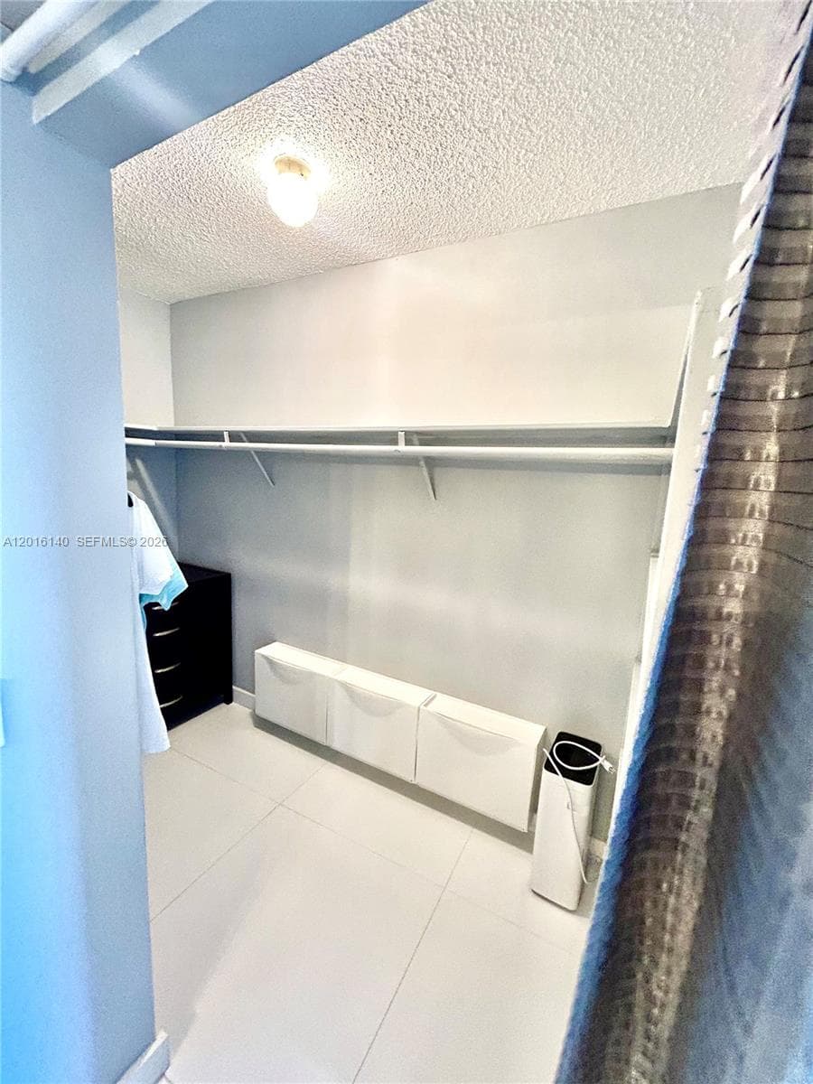 200 DIPLOMAT PARKWAY 721 photo 25