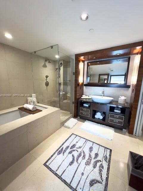 6801 Collins Ave 718 photo 21