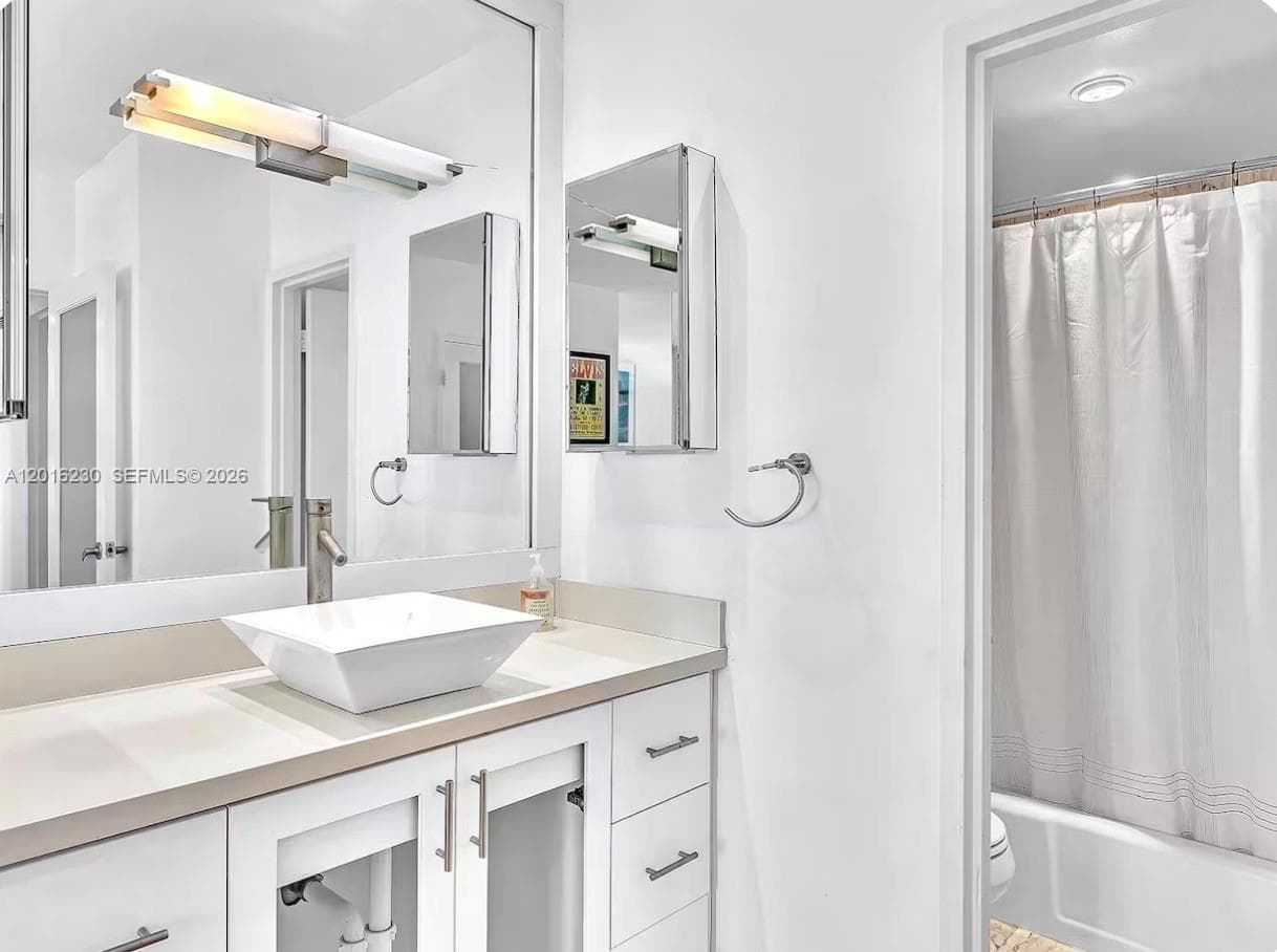 100 Lincoln Rd 1641 photo 9