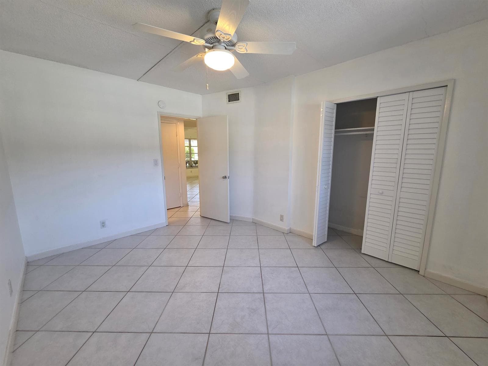 600 Pine Drive 103 photo 12