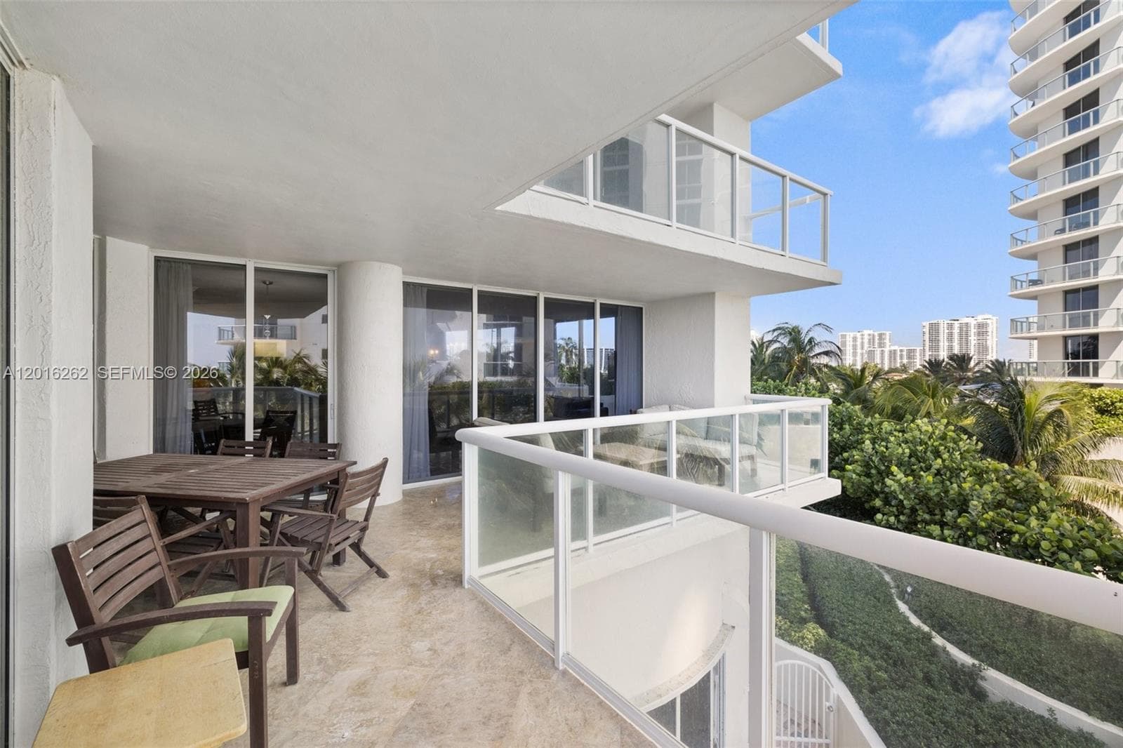 18671 Collins Ave 404 photo 7
