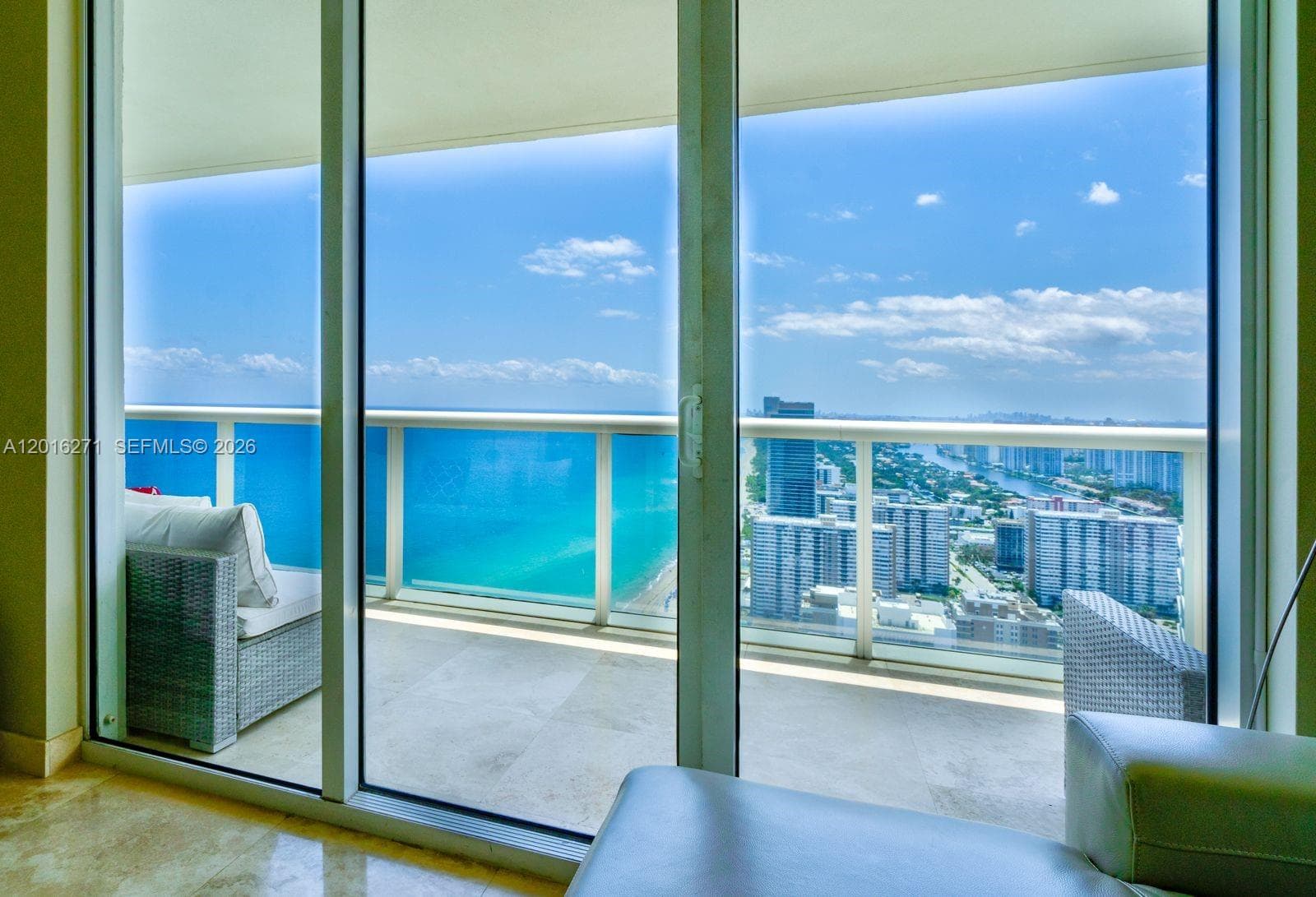 1830 Ocean Dr 4903 photo 6