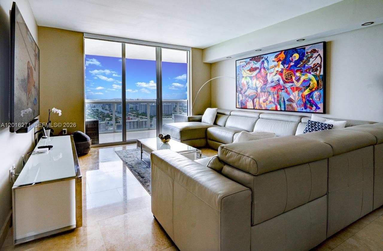 1830 Ocean Dr 4903 photo 22