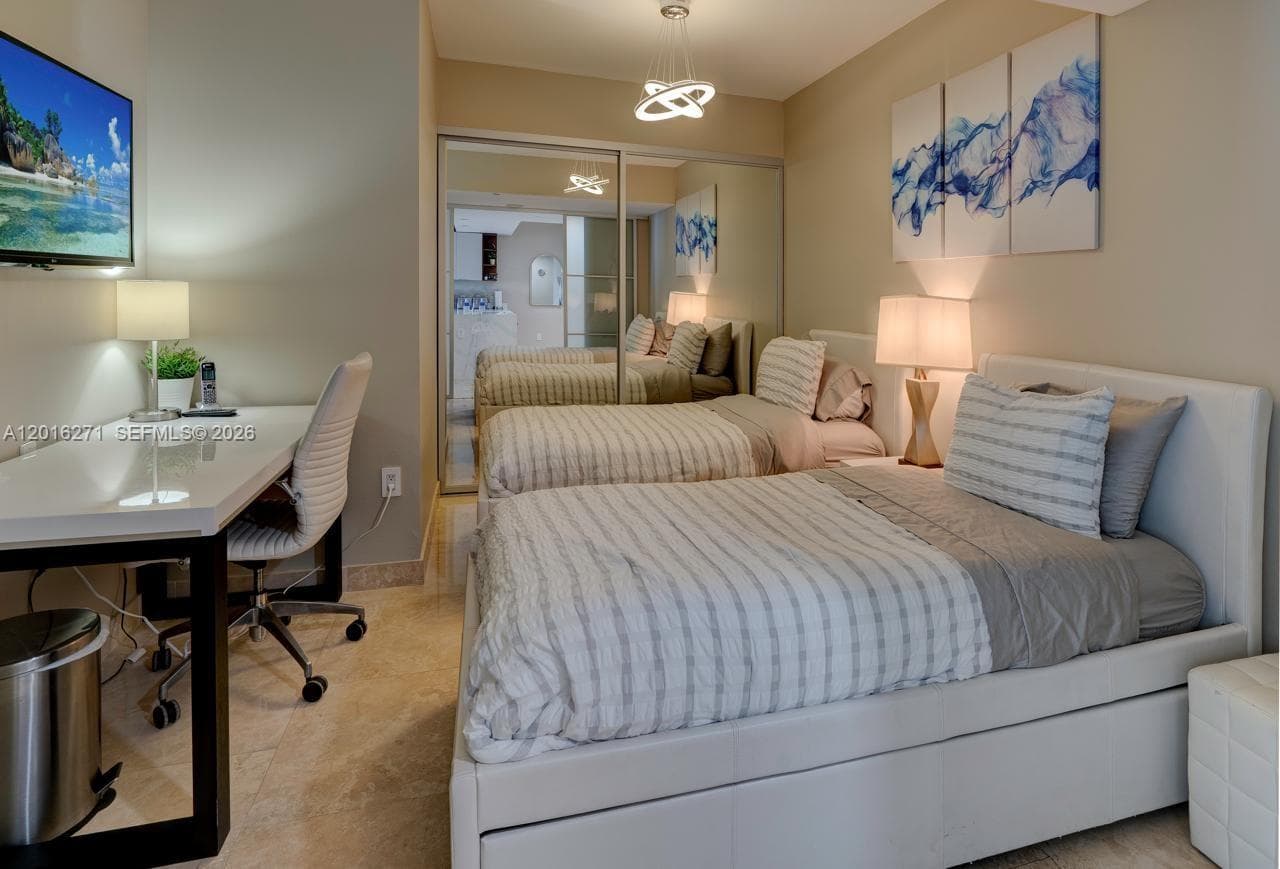 1830 Ocean Dr 4903 photo 20
