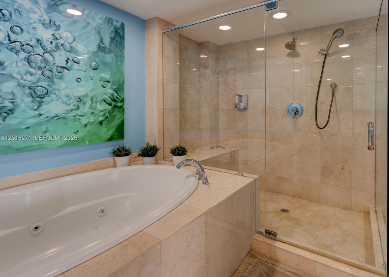 1830 Ocean Dr 4903 photo 19