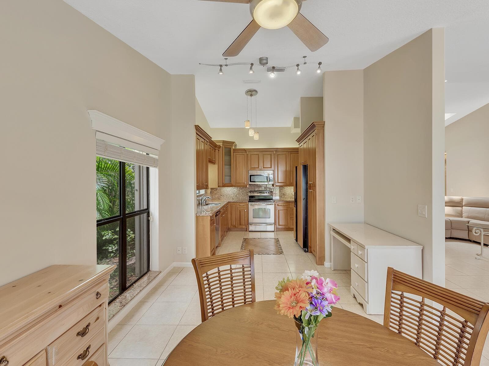 7747 Villa Nova Drive photo 17