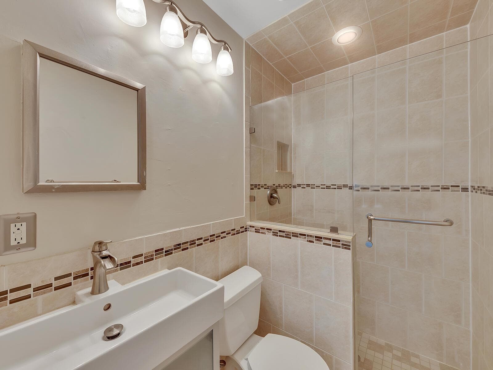 7747 Villa Nova Drive photo 9