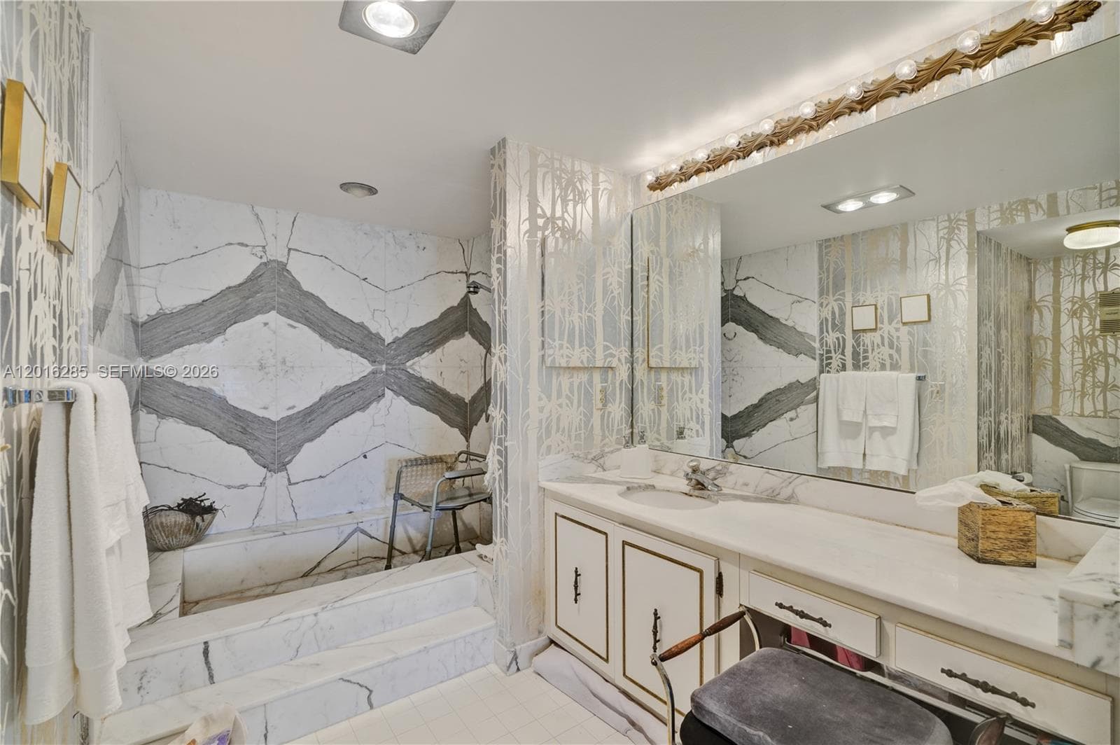 155 Ocean Lane Dr 707 photo 7