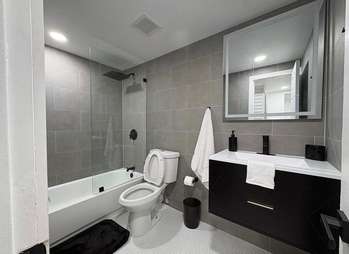 4265 NW South Tamiami Canal Drive 1-211 photo 4