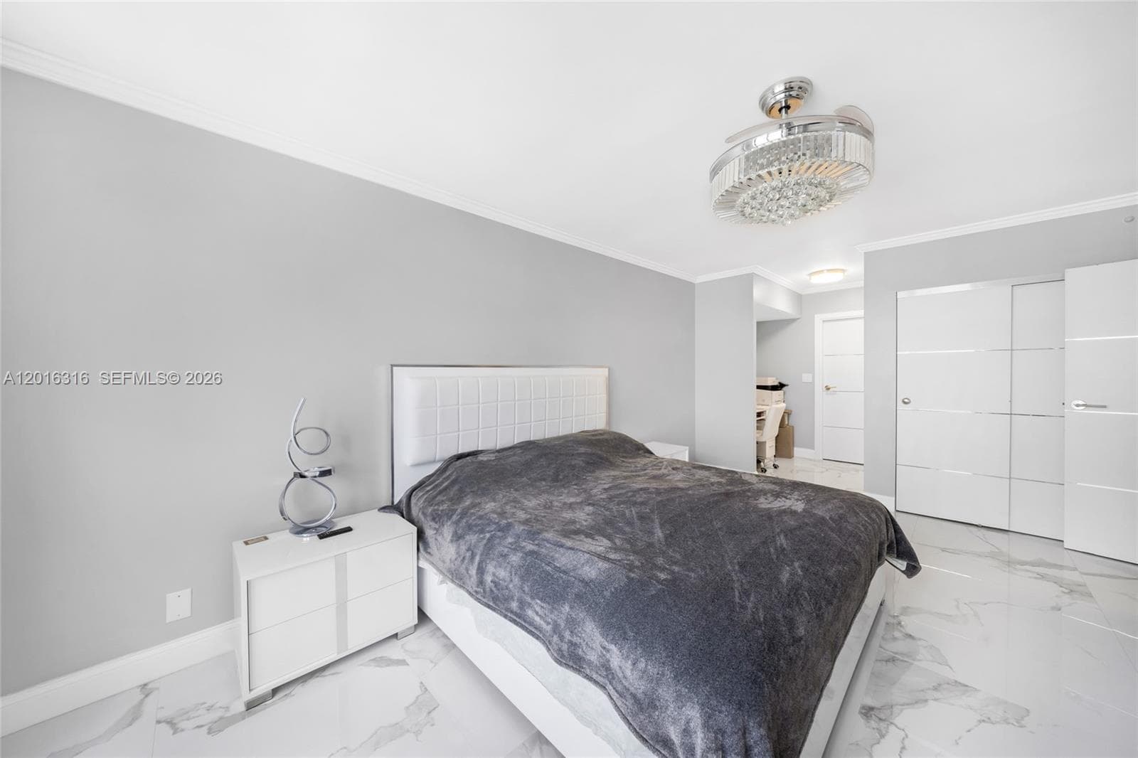 2500 Parkview Dr 2119 photo 17