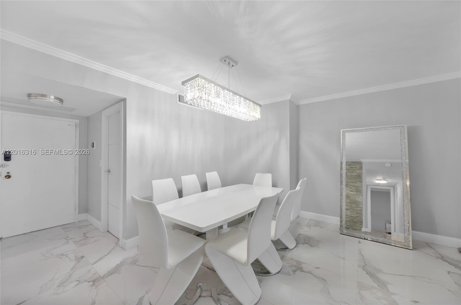 2500 Parkview Dr 2119 photo 10