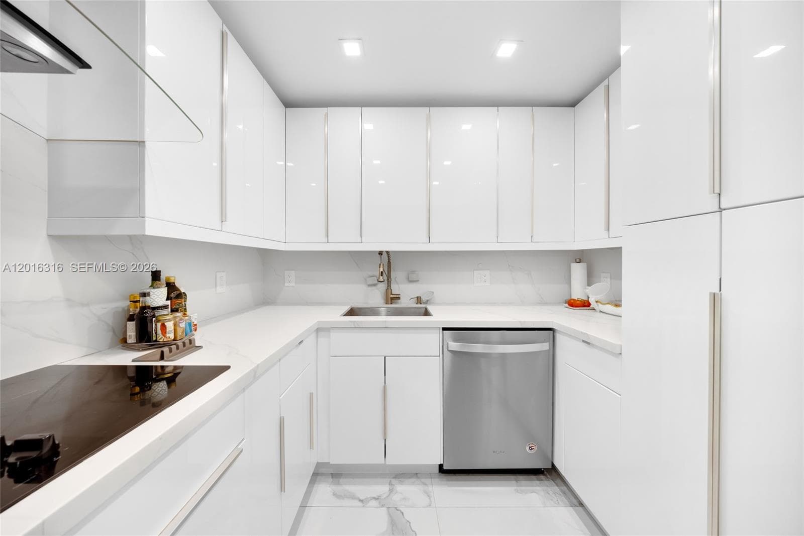 2500 Parkview Dr 2119 photo 8