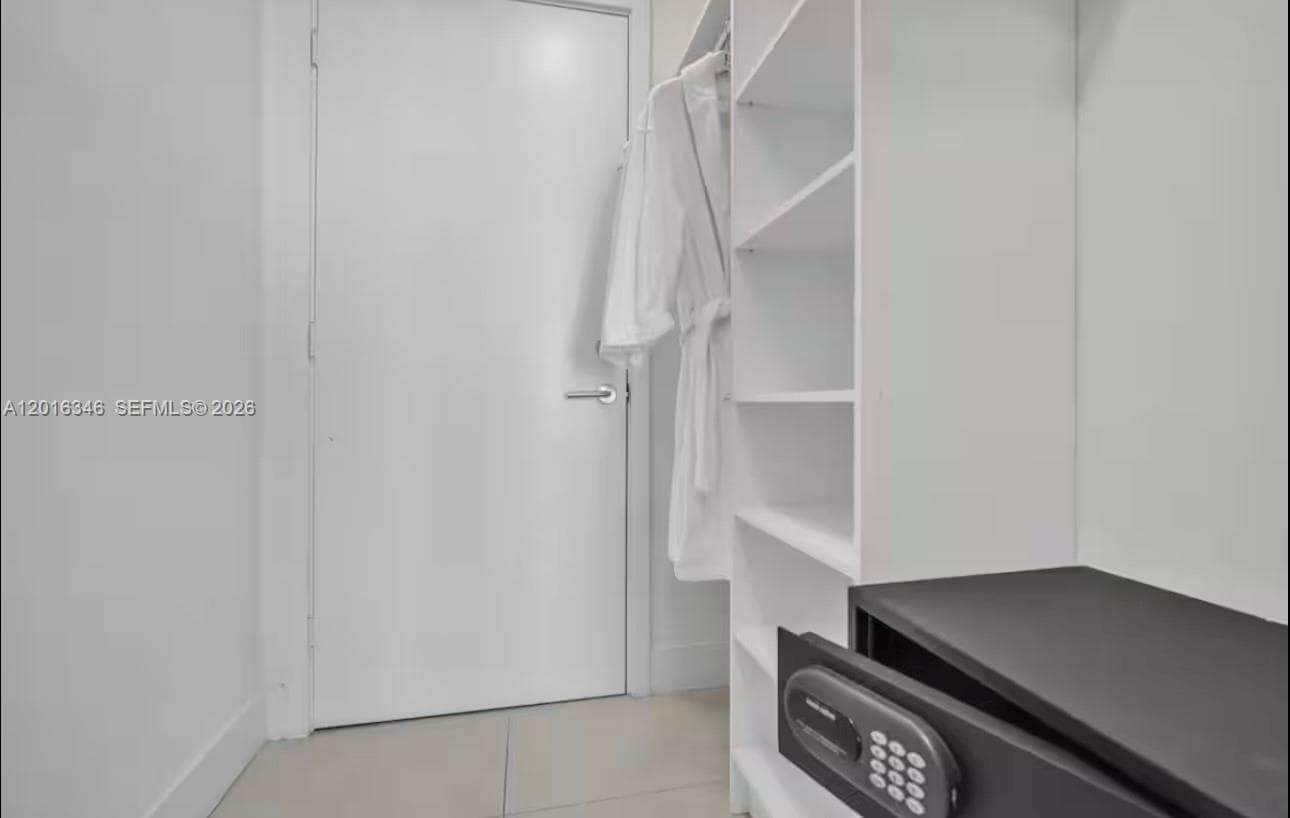 4111 S Ocean Dr 1610 photo 11