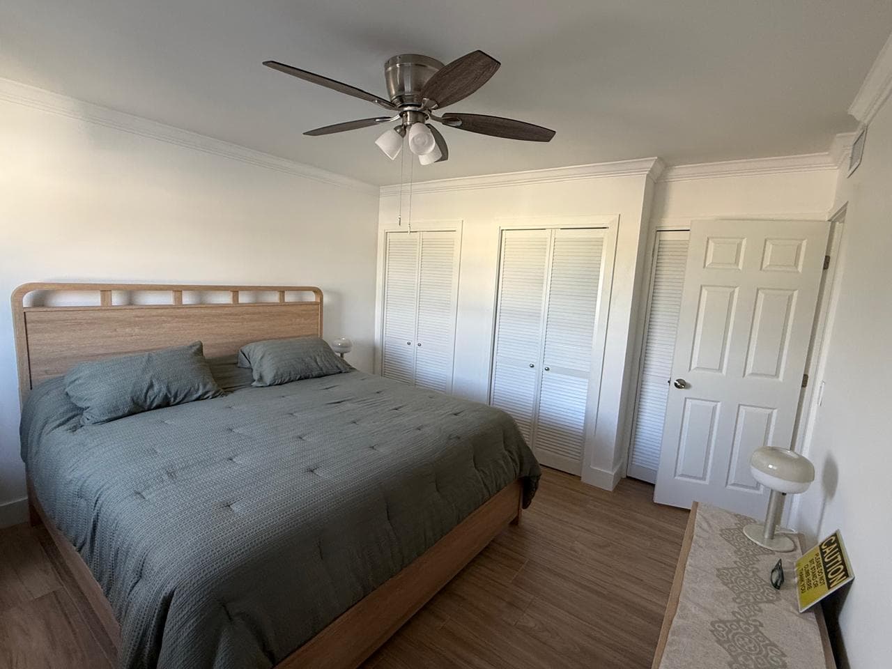 1815 N Surf Road 402 photo 23