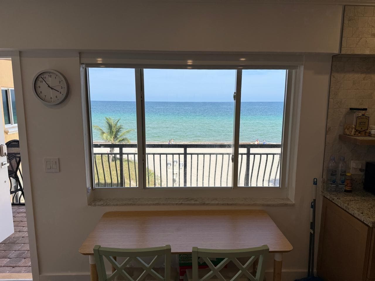 1815 N Surf Road 402 photo 22