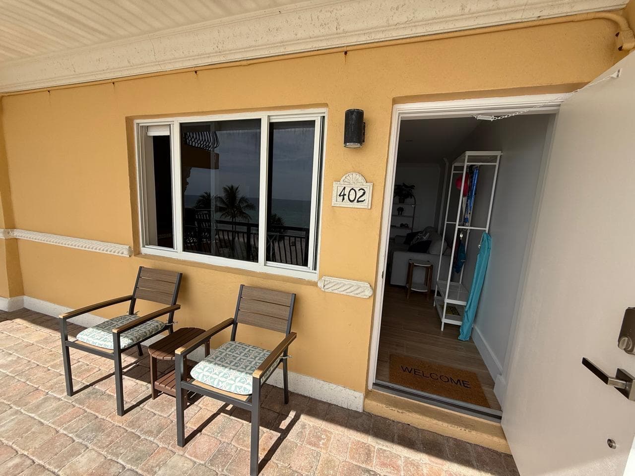 1815 N Surf Road 402 photo 4