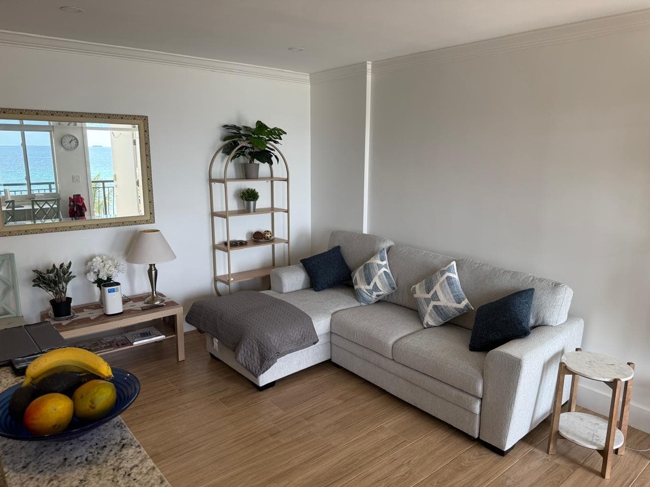 1815 N Surf Road 402 photo 8