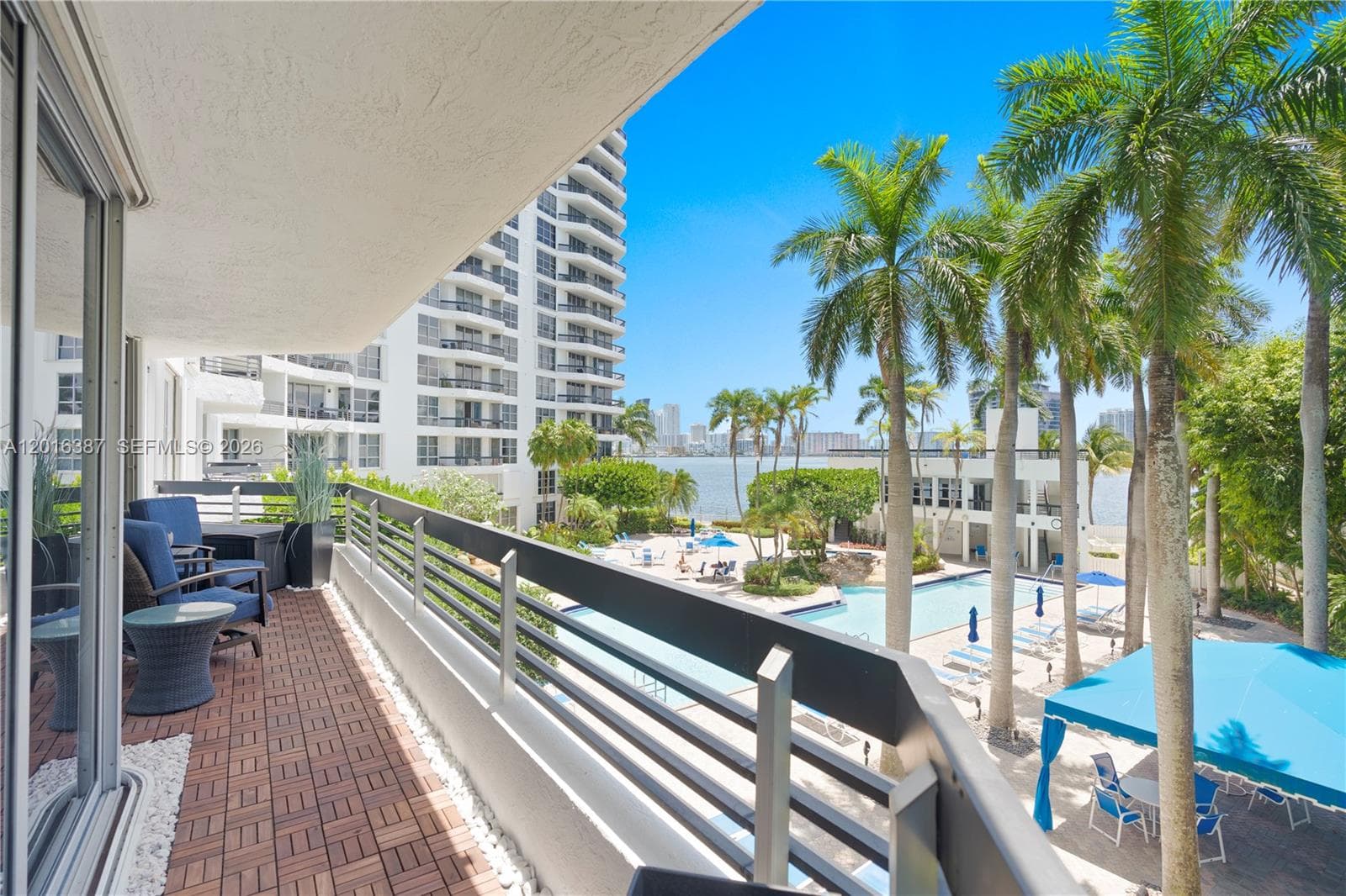 3600 Mystic Pointe Dr 306 photo 20