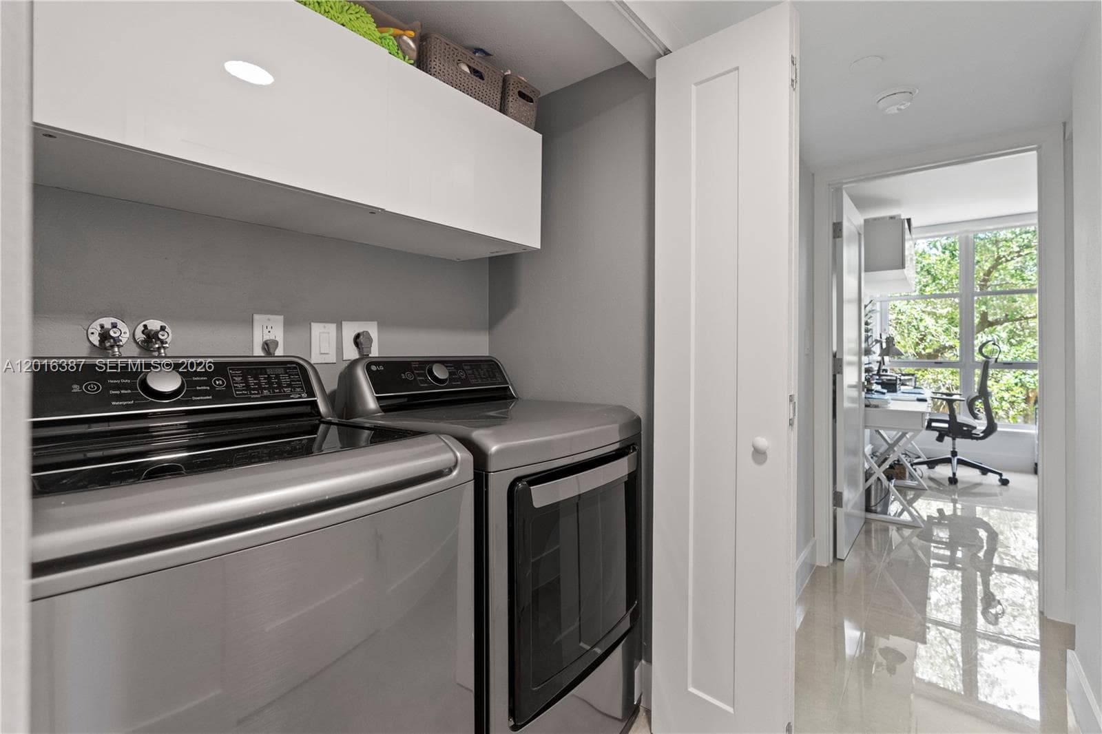 3600 Mystic Pointe Dr 306 photo 9