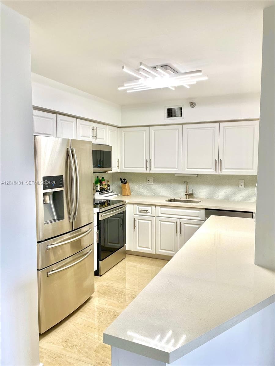 3400 192nd St 1511 photo 2
