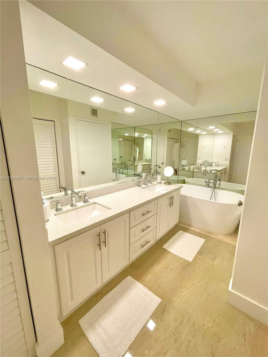 3400 192nd St 1511 photo 7