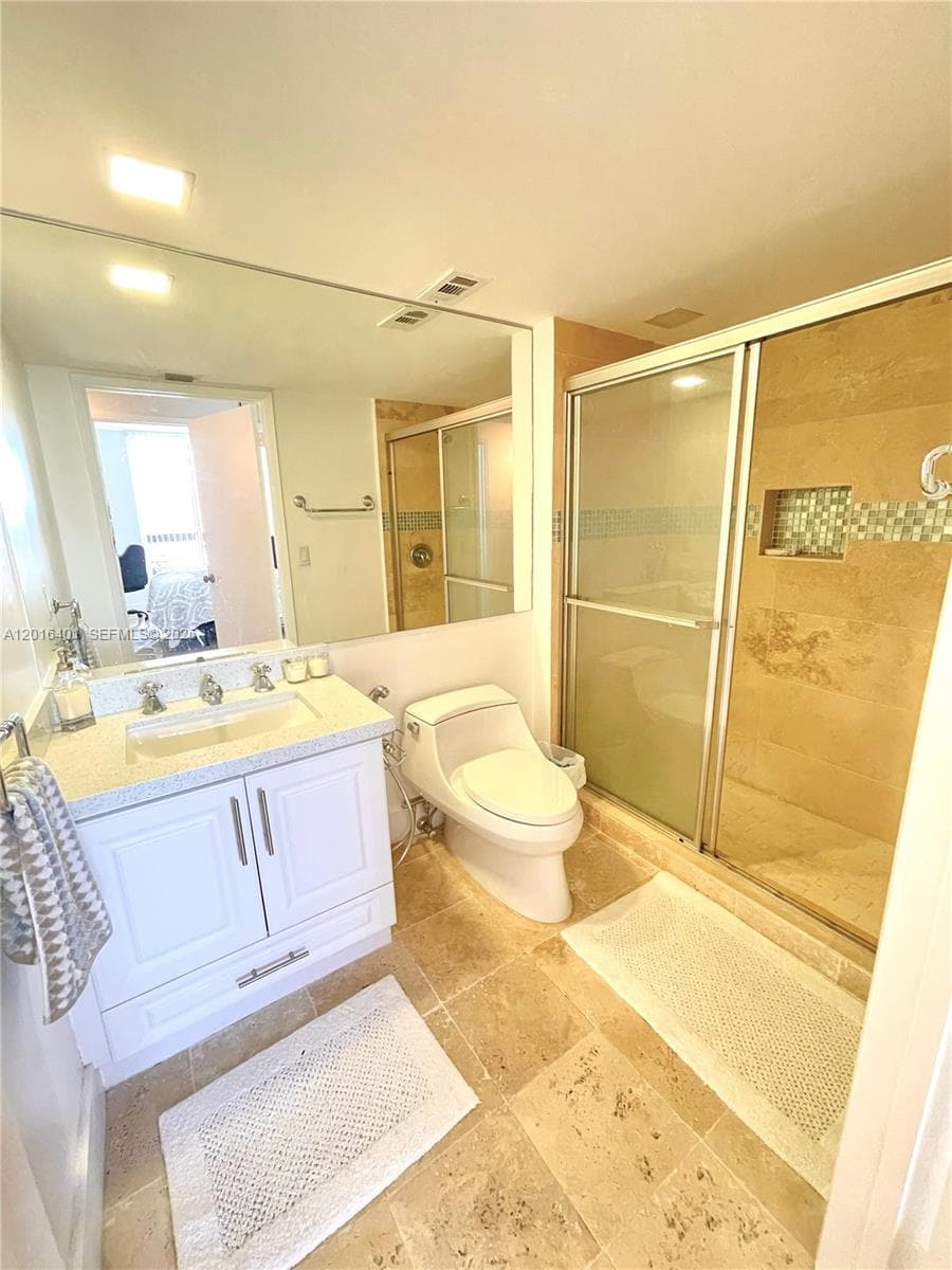 3400 192nd St 1511 photo 11
