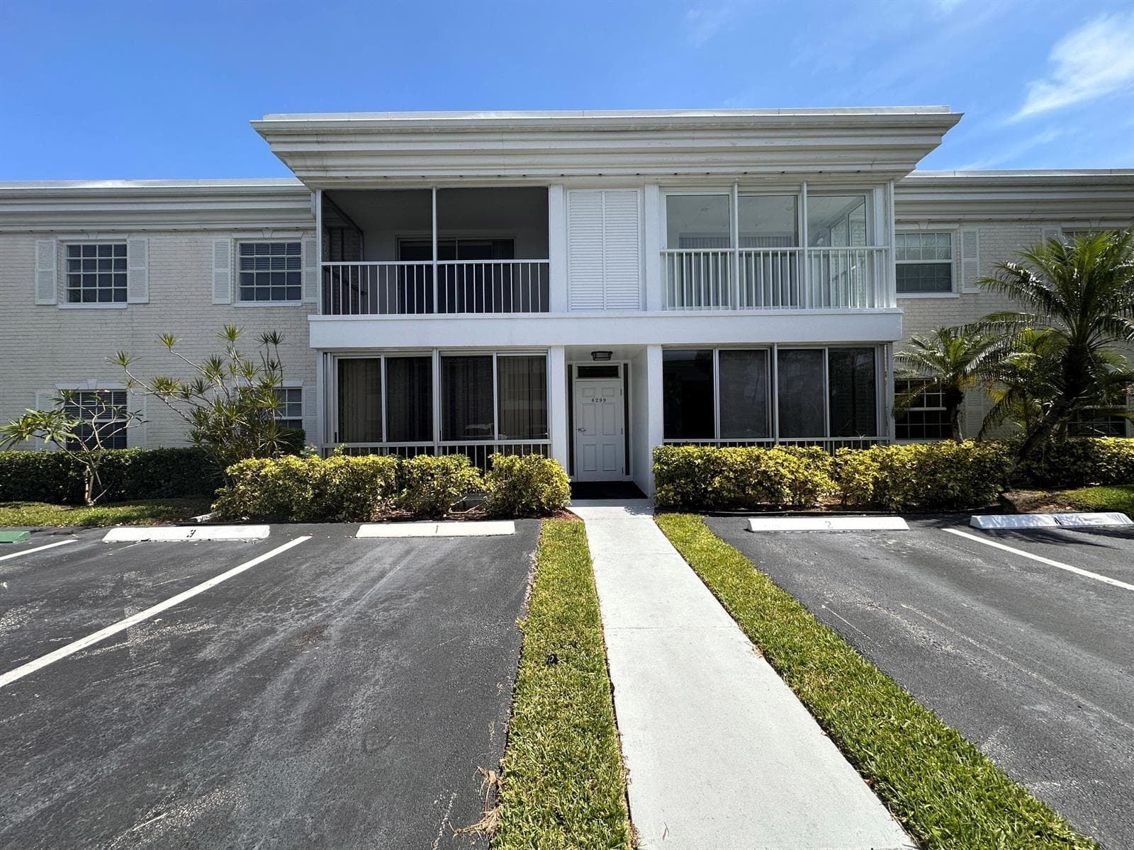 6299 Bay Club Drive 3 photo 4