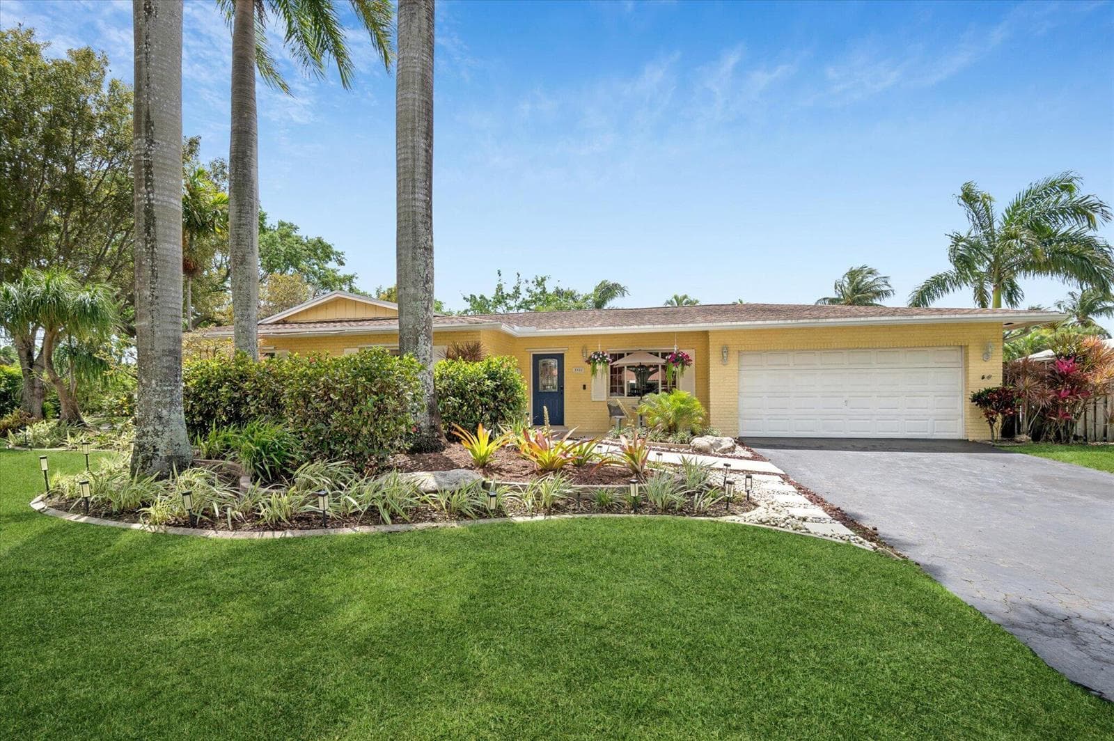 5900 SW 18th Street photo 1