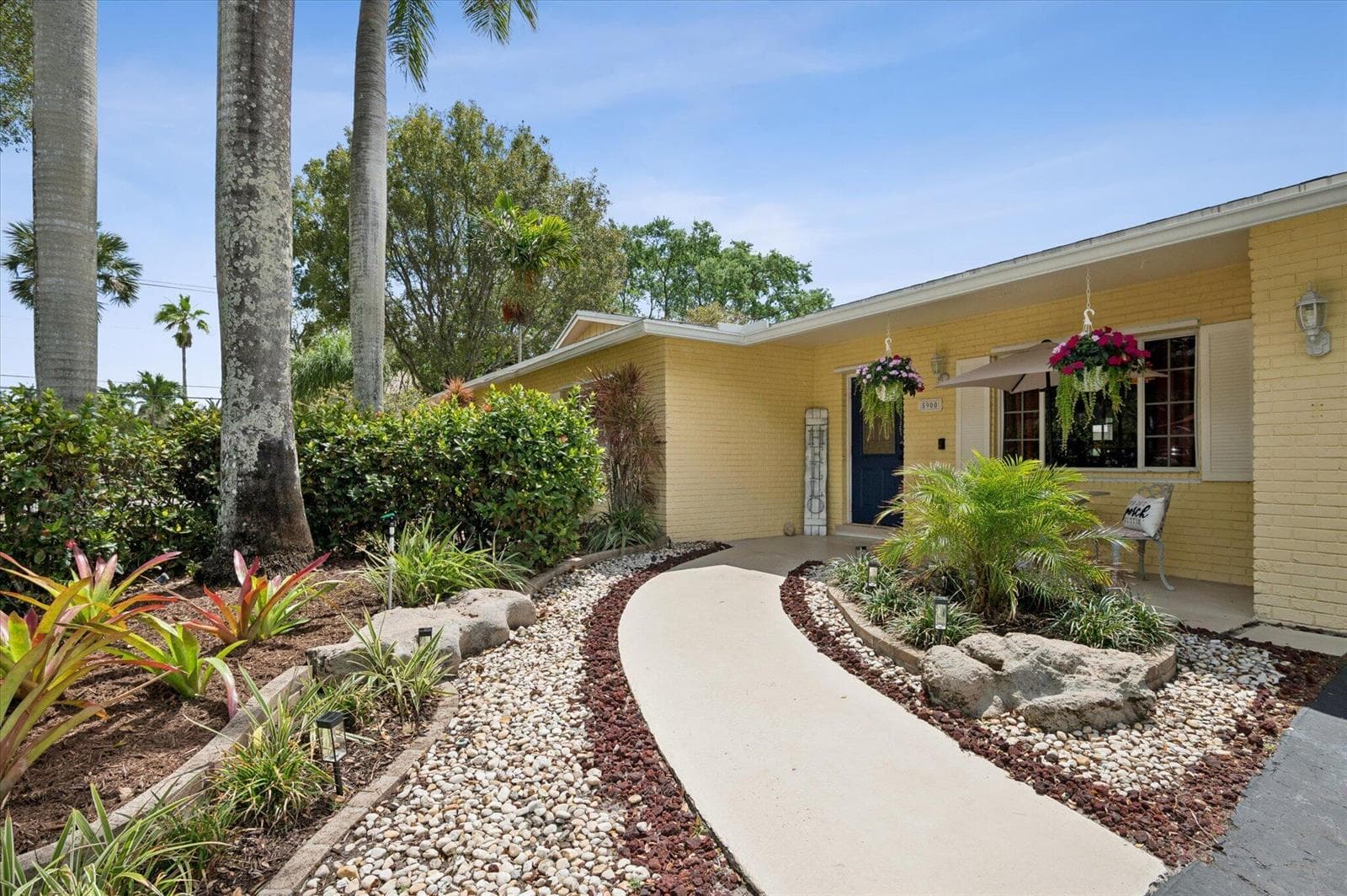 5900 SW 18th Street photo 4