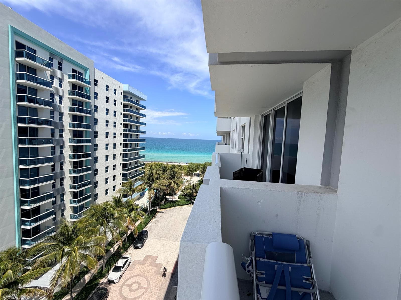 9195 Collins Avenue 913 photo 2