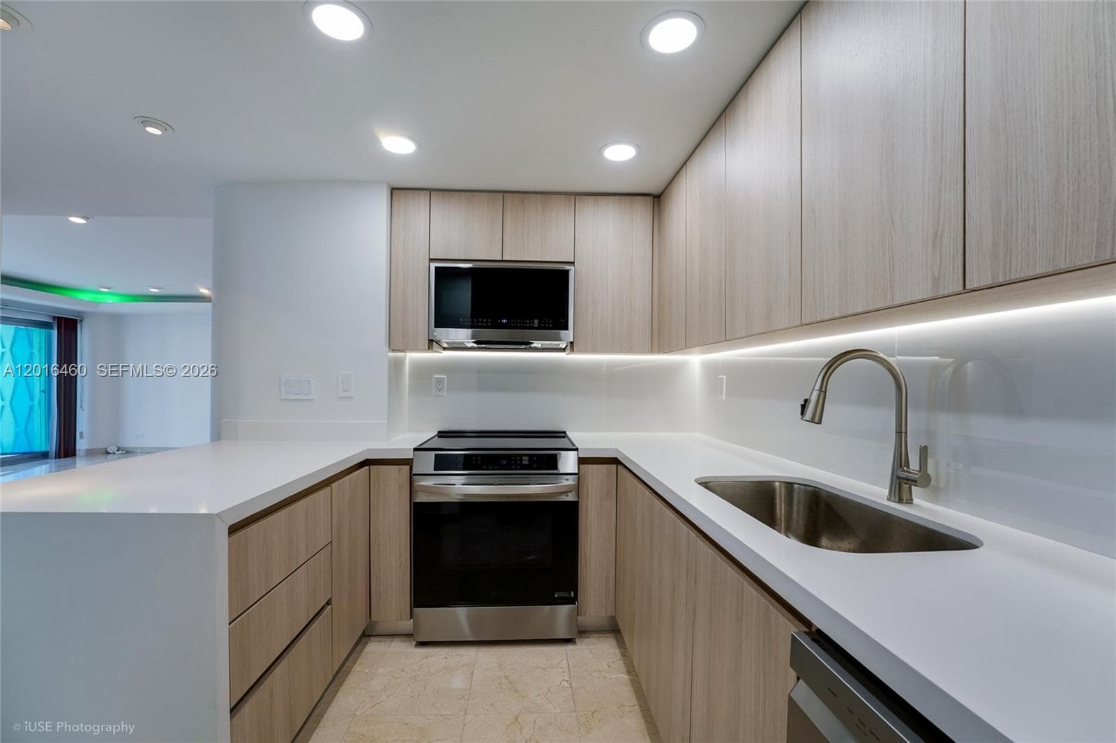 2451 Brickell Ave 20H photo 4
