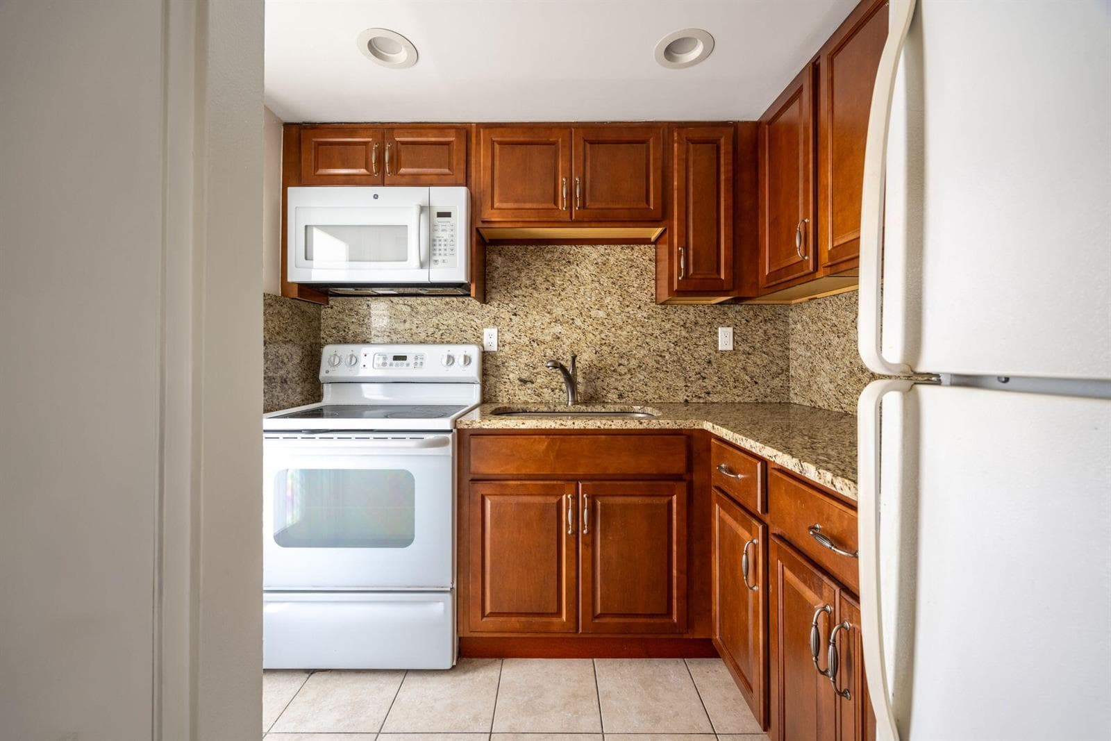 1510 SE 15th Street 302 photo 8