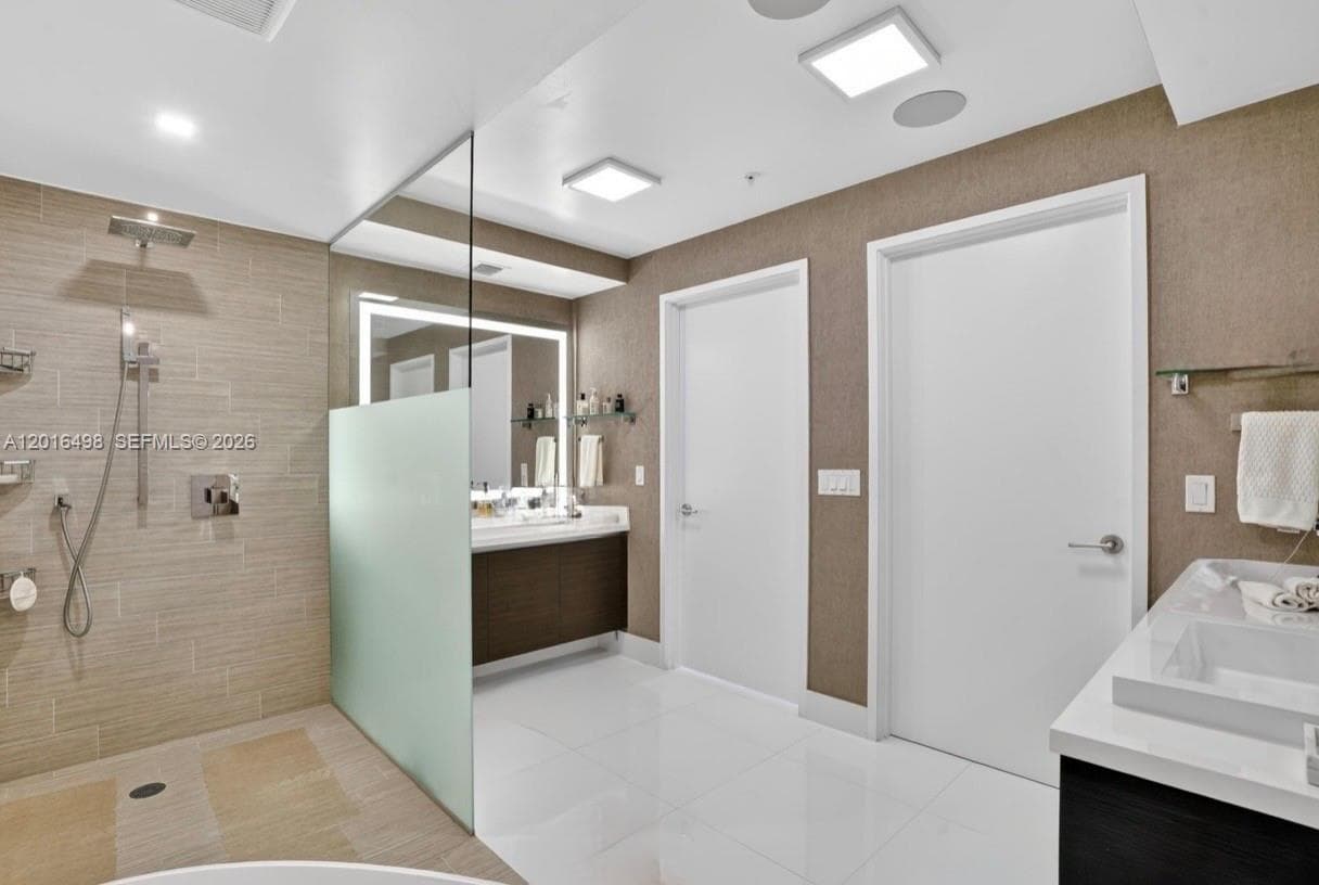 330 Sunny Isles Blvd 5-2301 photo 23