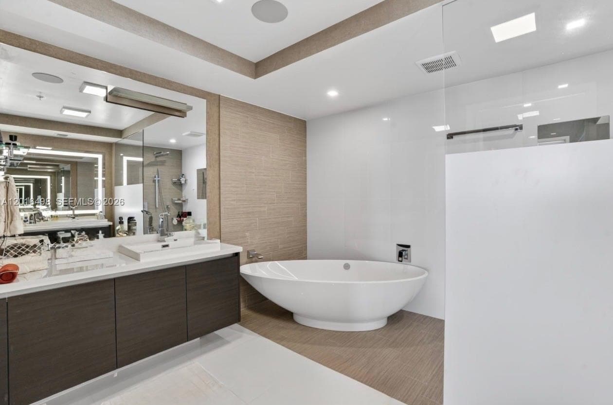 330 Sunny Isles Blvd 5-2301 photo 22