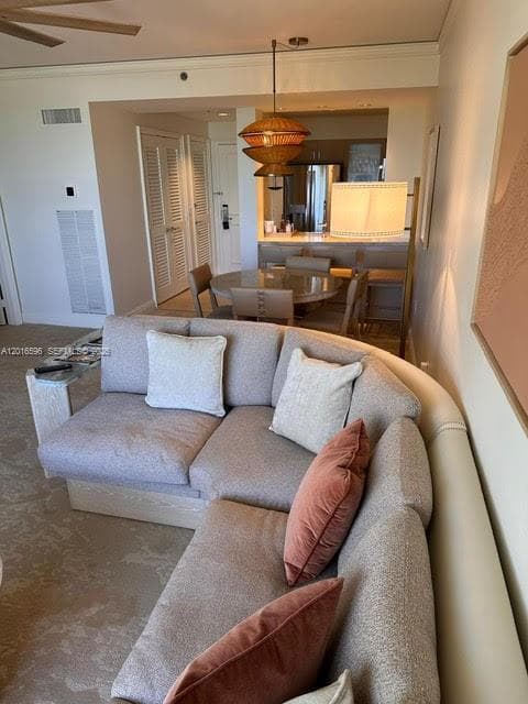 455 Grand Bay 618-19 photo 2