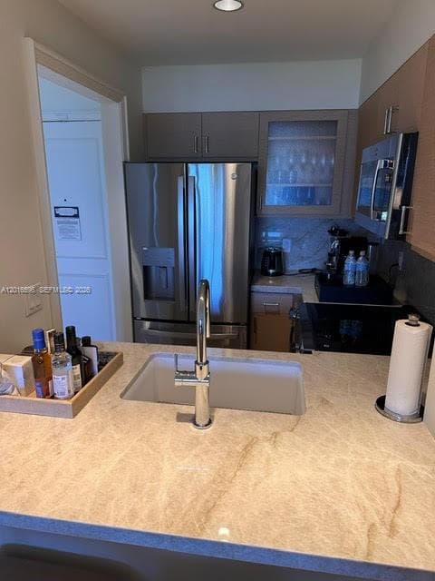 455 Grand Bay 618-19 photo 5