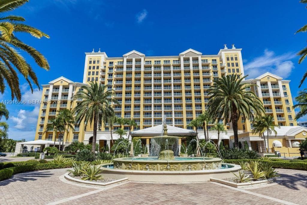 455 Grand Bay 618-19 photo 11