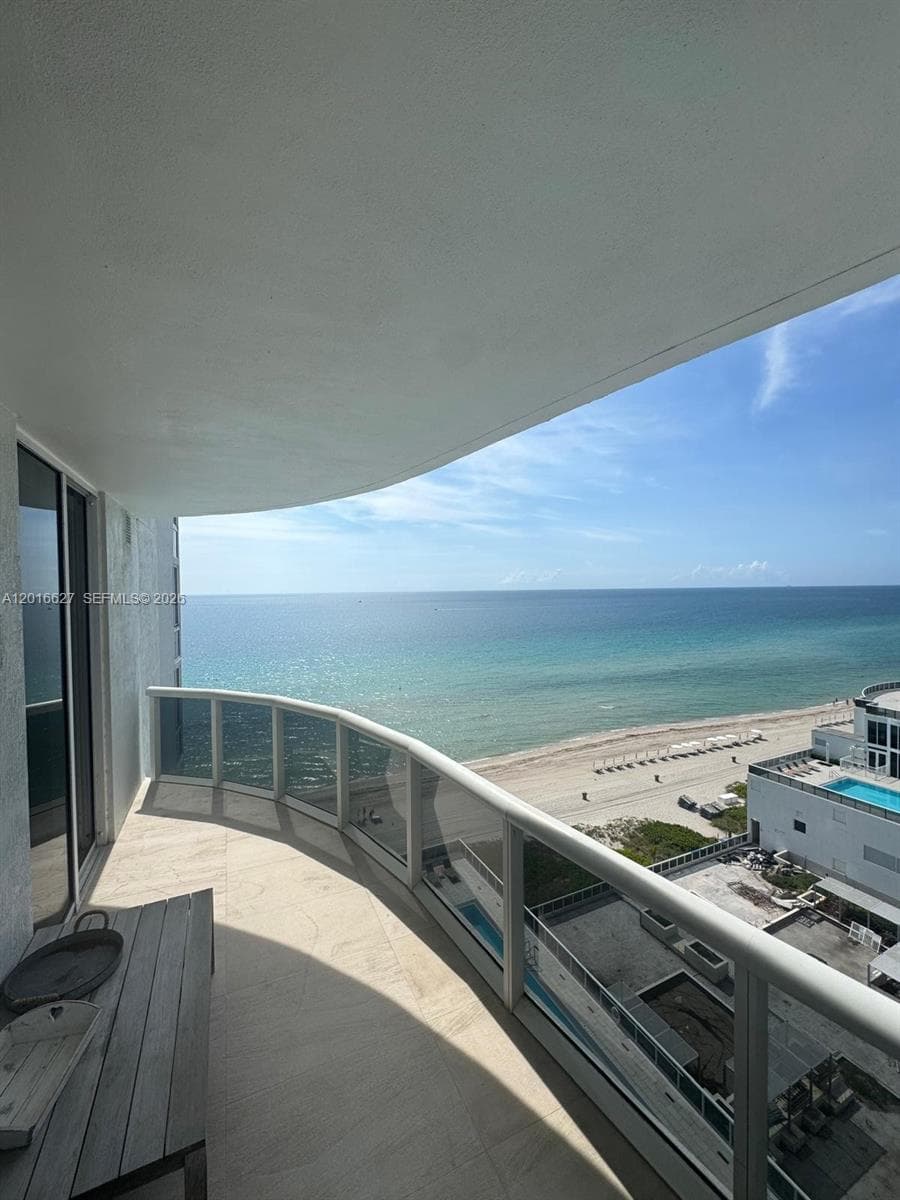 16001 Collins Ave 1002 photo 2