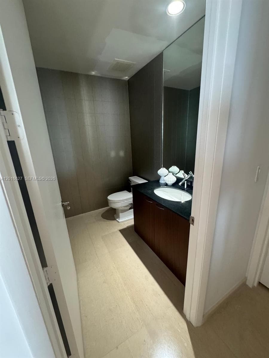 16001 Collins Ave 1002 photo 13