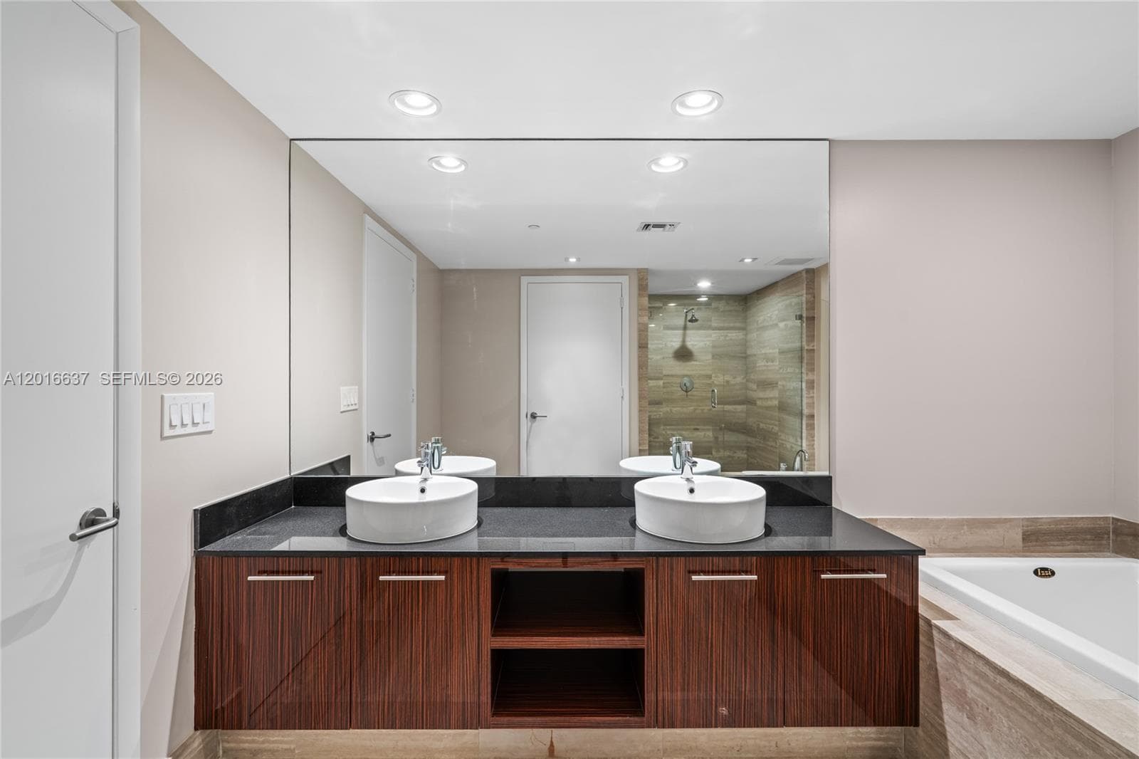 3951 S Ocean Dr 1002 photo 16