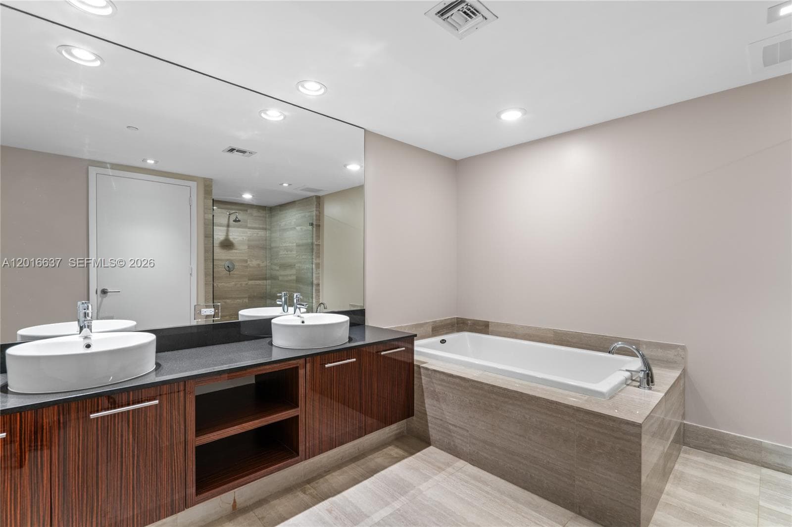 3951 S Ocean Dr 1002 photo 15