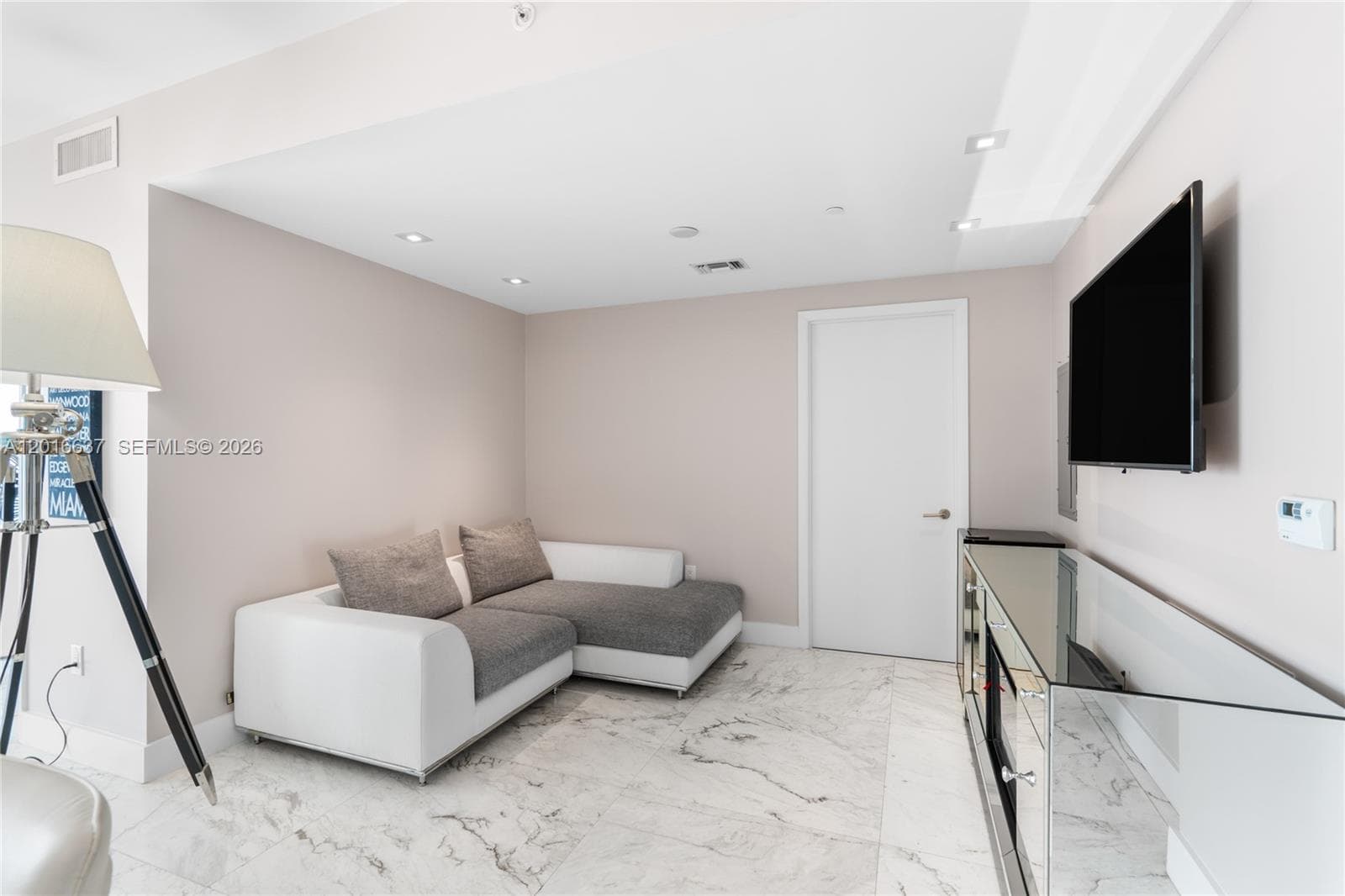 3951 S Ocean Dr 1002 photo 8