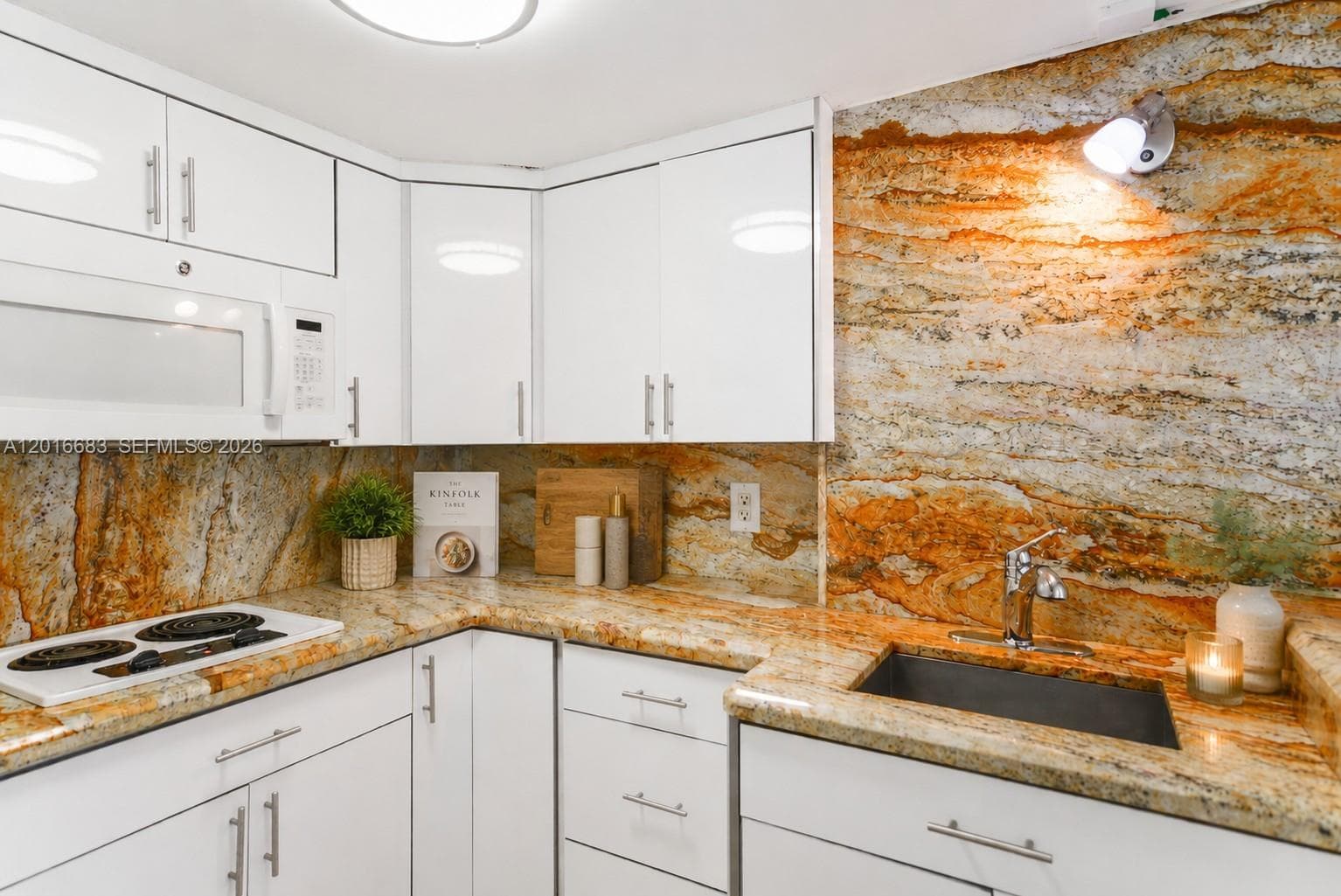 19201 Collins Ave 609 photo 7