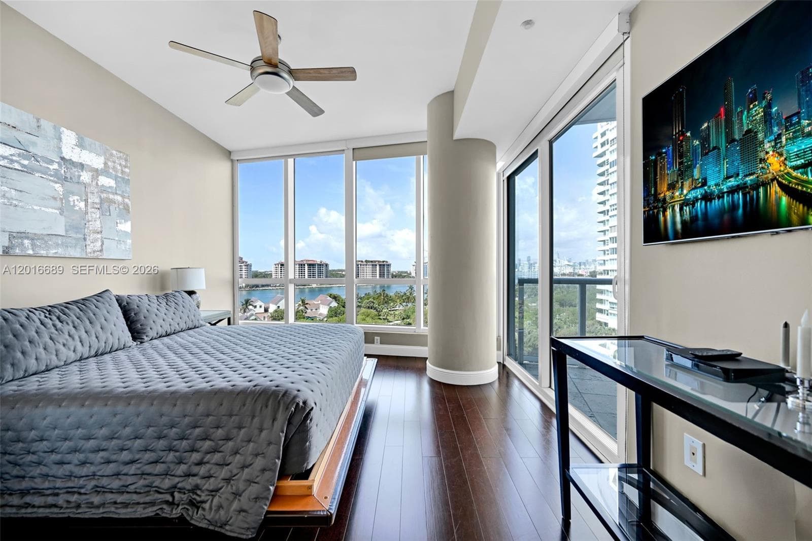100 Pointe Dr 801 photo 6