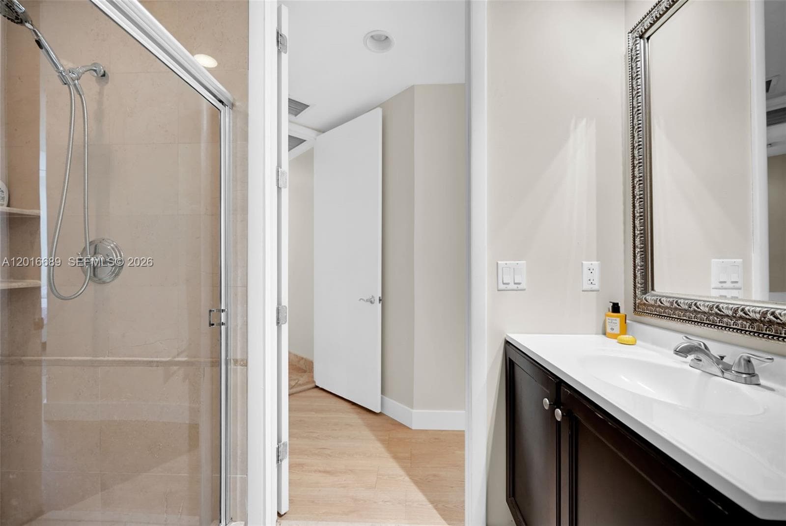 100 Pointe Dr 801 photo 12