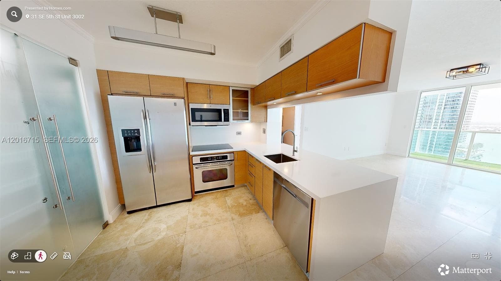 31 SE 5th St 3002 photo 4