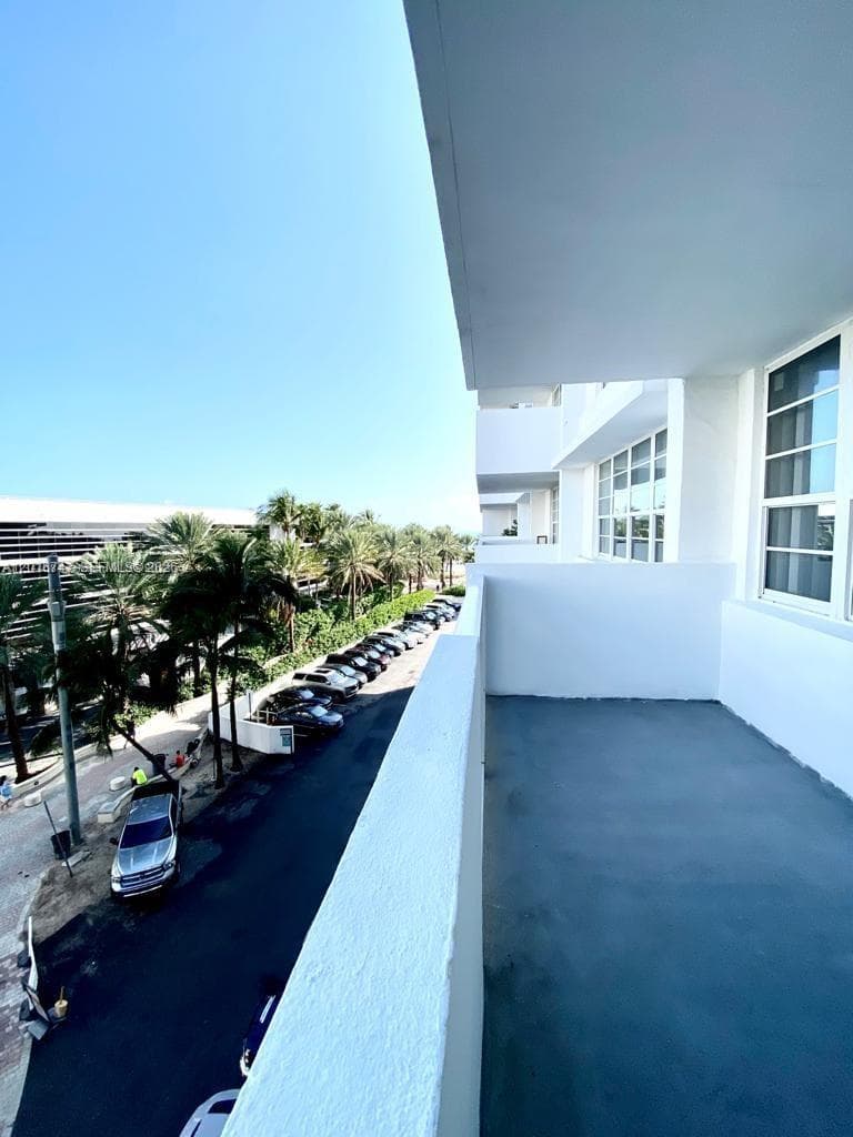 100 Lincoln Rd 437 photo 12