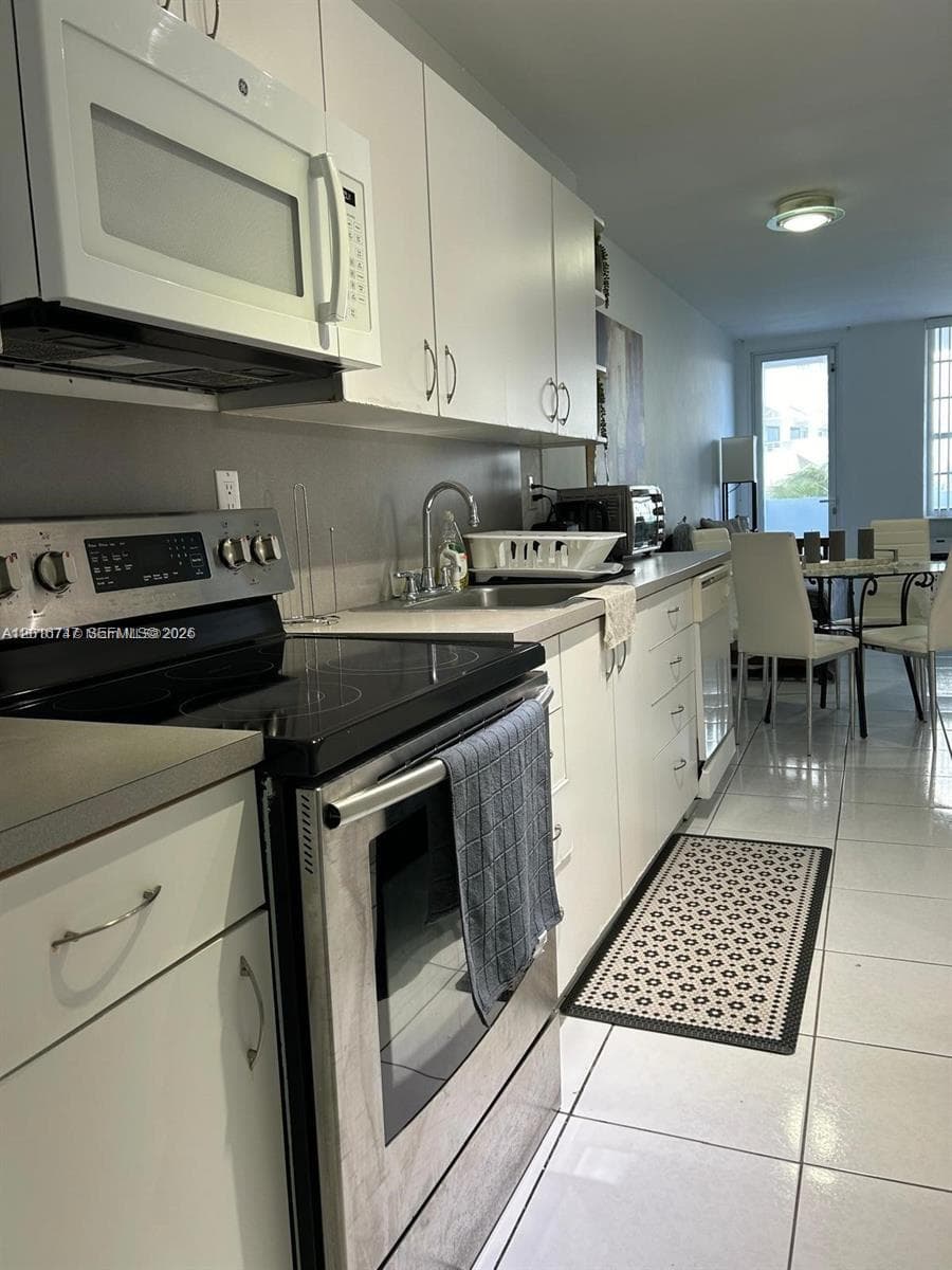 100 Lincoln Rd 437 photo 8