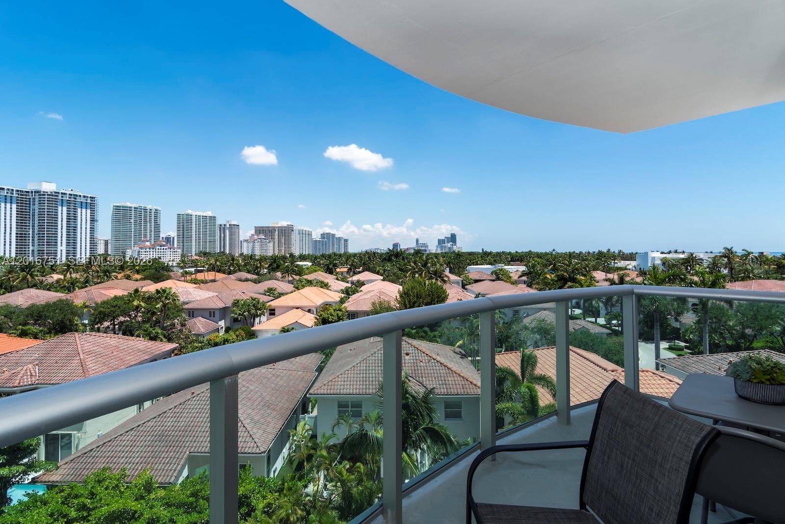 19370 Collins Ave 626 photo 4