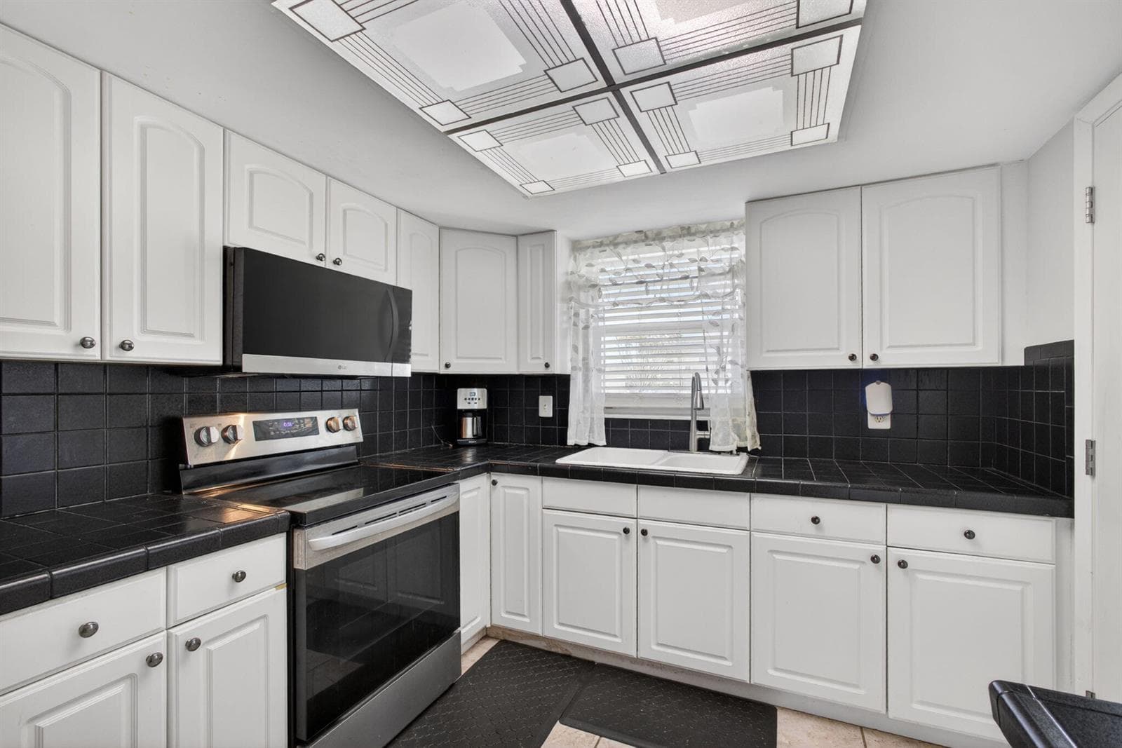 121 Wettaw Lane Unit 110 photo 14